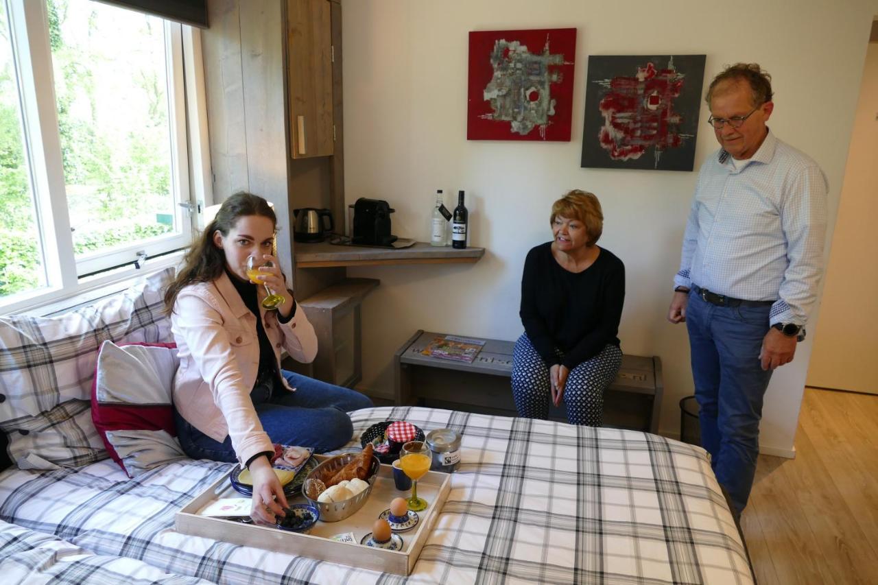 B&B Opdeparkkamp Met Laadpaal Voor Elektrische Auto'S Havelte Esterno foto